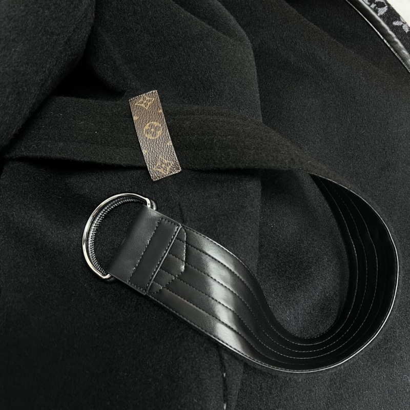 l0vis Vvtt0n outwear
